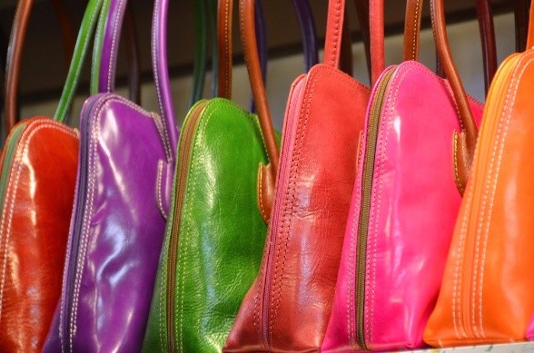Travel Photo: Italian Leather Purses in Florence